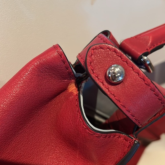 Auth Fendi red peekaboo iconic turn closure rigid leather top handle handbag - Picture 15 of 16